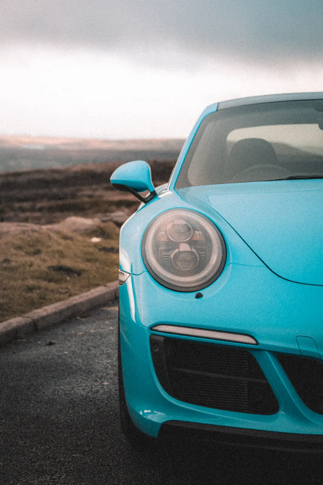 Detail van een moderne Porsche 911 als visuele introductie van het kenniscentrum